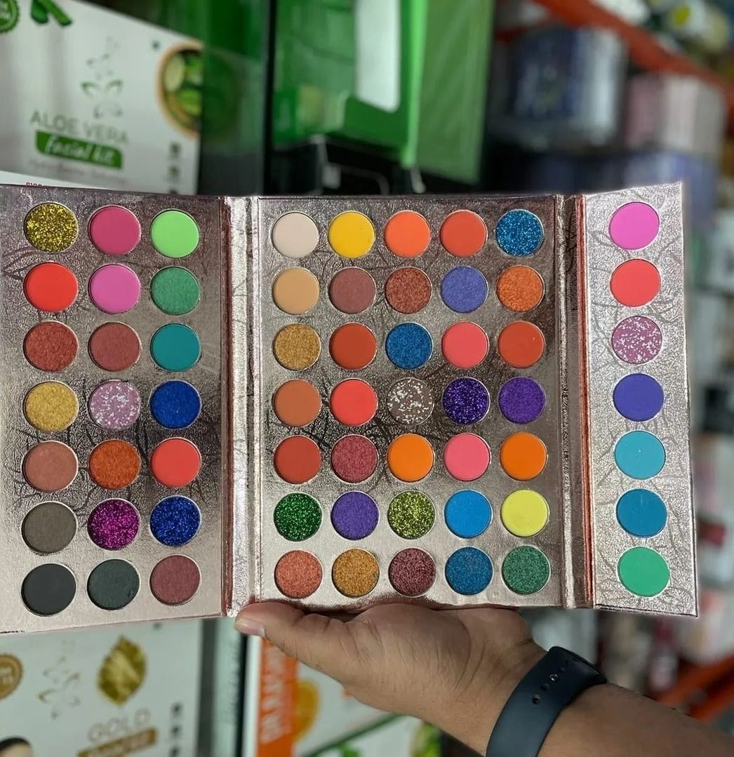 BEAUTY GLAZED GORGEOUS ME EYESHADOW