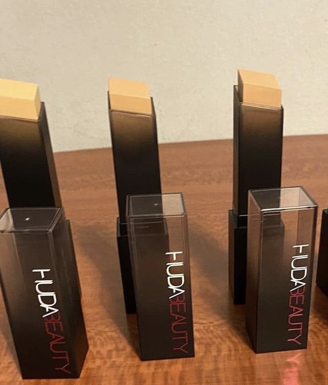 Huda Beauty Stick Foundation