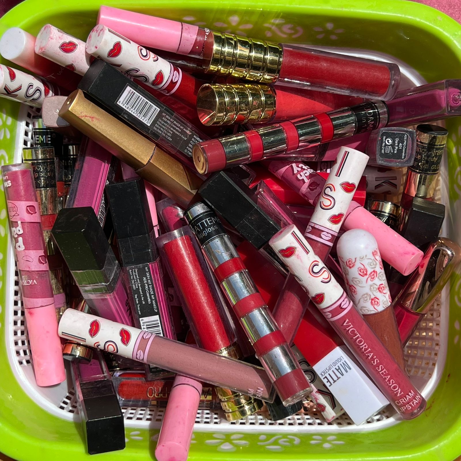 LIQUID LIPSTICKS SALE (30 EACH)