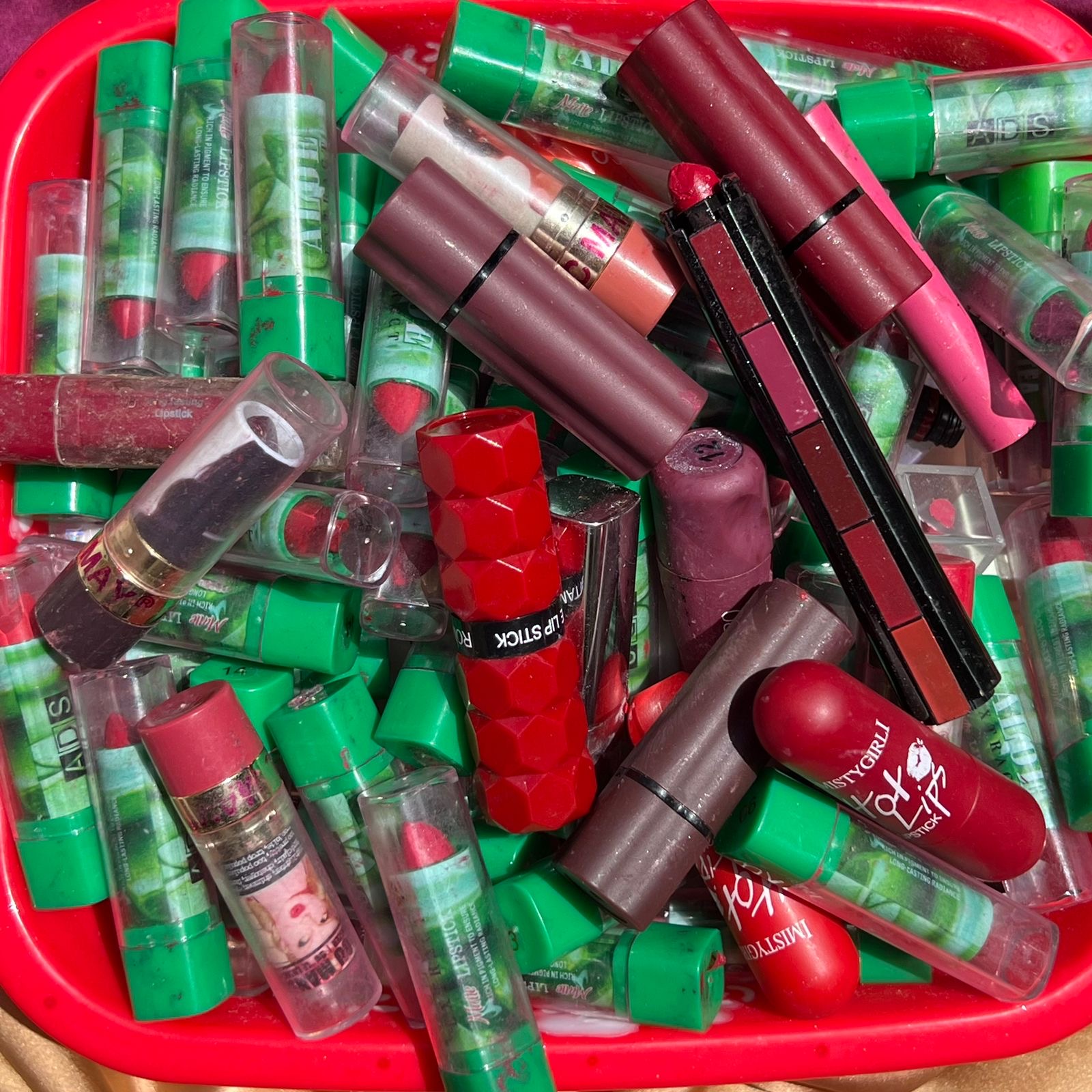 LIPSTICKS SALE (10 EACH)