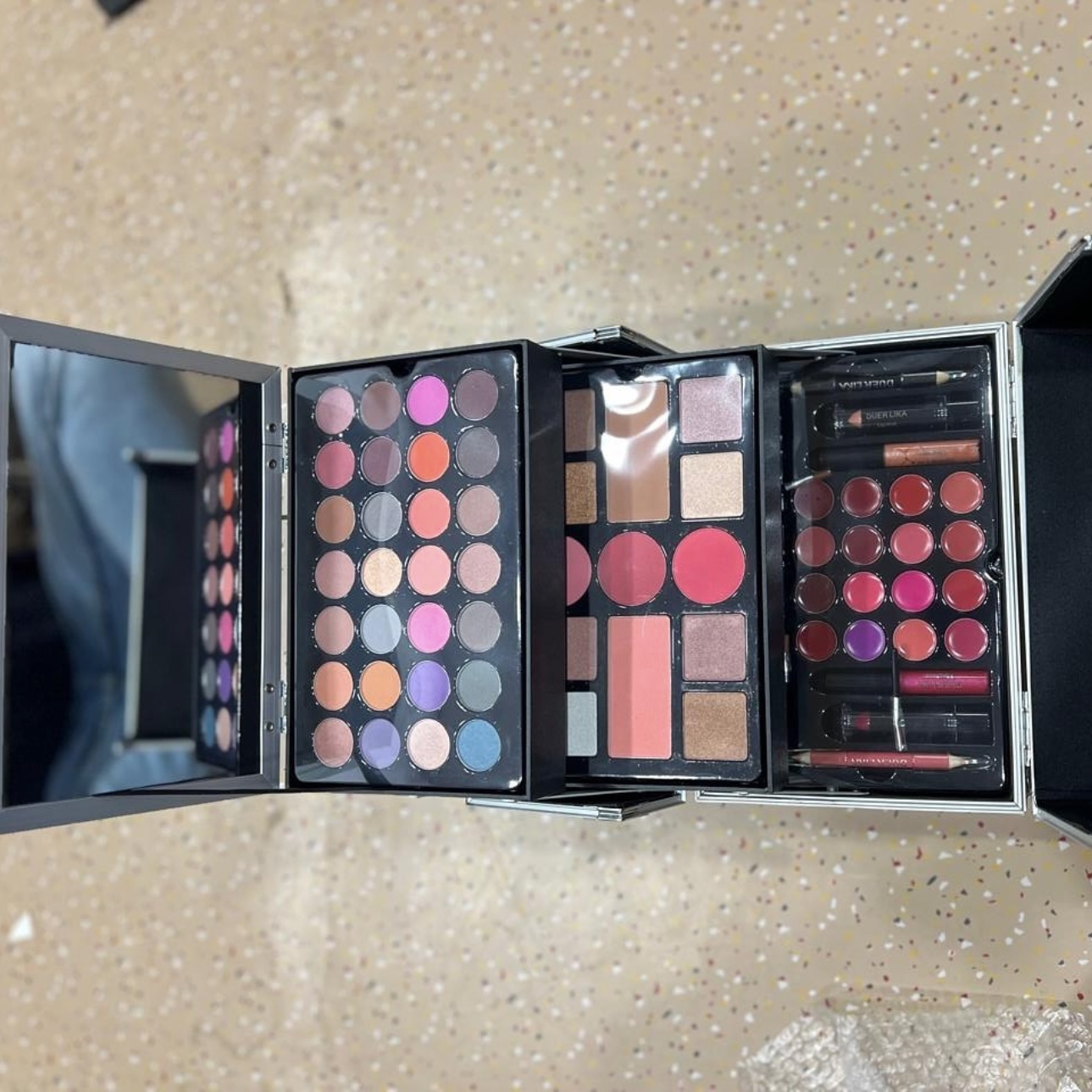 Dubai Makeup Kits